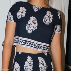 Blue and white 2 piece set